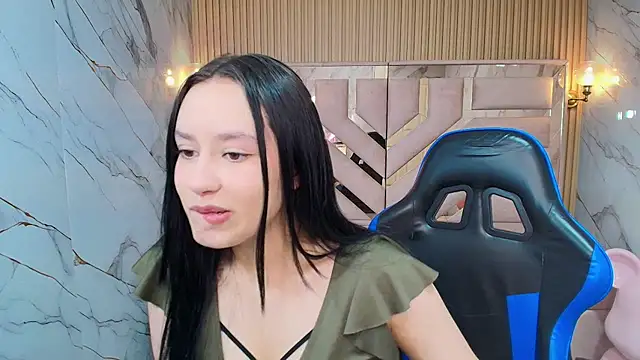 Aleja r  online show from 07/14/26, 08:26