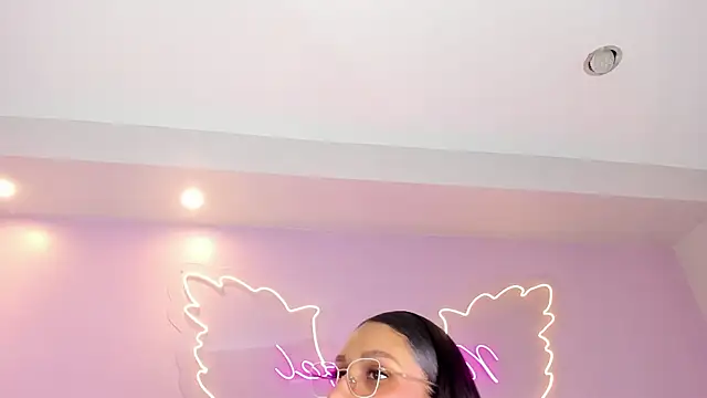 TalianaHernandez online show from 07/22/26, 04:31