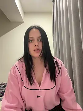 KiraLove777 online show from 06/09/26, 11:28
