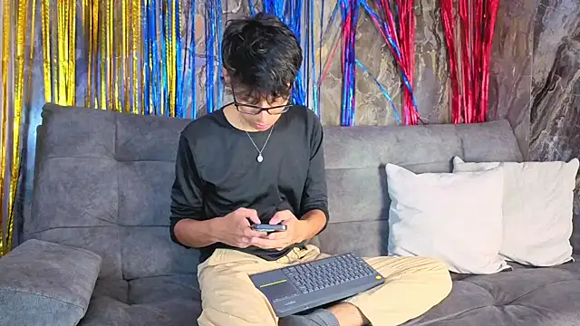 Noha King online show from 06/19/26, 01:39