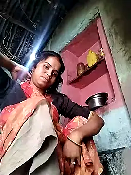 Snapshot of Cut_simran56 chatting on 06/11/26, 01:49 Cut simran56 online show from 06/11/26, 01:49