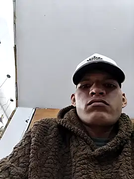 Snapshot of Juniorluzardo chatting on 06/10/26, 08:10 Juniorluzardo online show from 06/10/26, 08:10