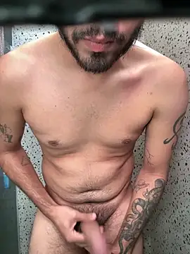 Snapshot of obrendo__ chatting on 06/18/26, 01:27 obrendo online show from 06/18/26, 01:27