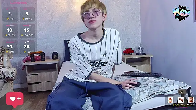 axell stone  online show from 07/06/26, 08:44