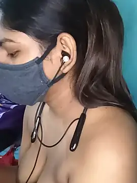 Model-031 online show from 07/16/26, 06:32