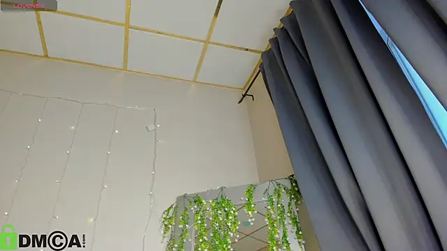 Velvet Kisss online show from 06/19/26, 01:44