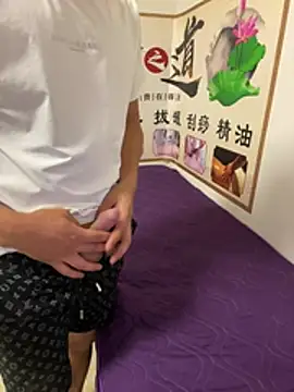 qujing002 online show from 07/21/26, 01:56