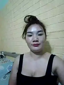Snapshot of Voiva11 chatting on 07/25/26, 04:02 Voiva11 online show from 07/25/26, 04:02