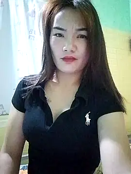 Snapshot of Voiva11 chatting on 07/23/26, 10:28 Voiva11 online show from 07/23/26, 10:28