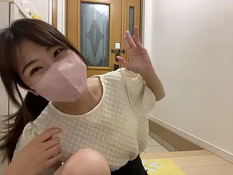 Snapshot of Sakura_Mochi38 chatting on 06/27/26, 04:57 Sakura Mochi38 online show from 06/27/26, 04:57
