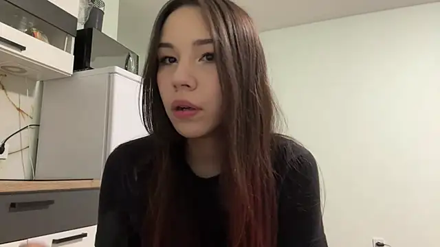 HotGirlMilla online show from 06/25/26, 06:24