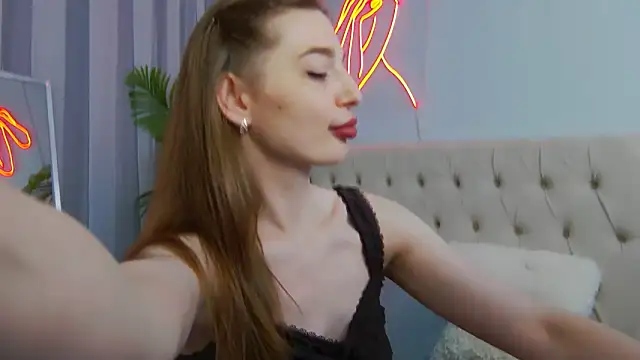 NicolSkye online show from 06/12/26, 01:53