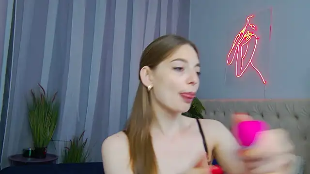 NicolSkye online show from 06/30/26, 05:02