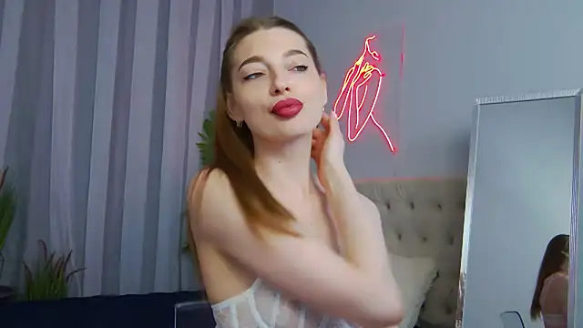 NicolSkye online show from 06/15/26, 02:39