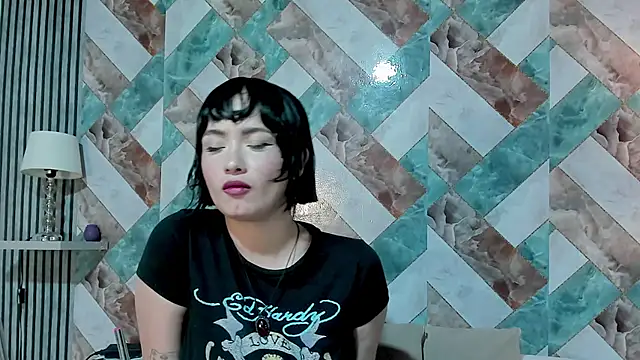 addison avery online show from 06/18/26, 04:00