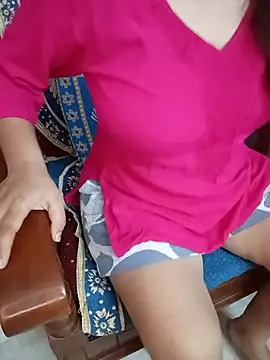 Snapshot of divya-222 chatting on 07/09/26, 04:28 divya-222 online show from 07/09/26, 04:28