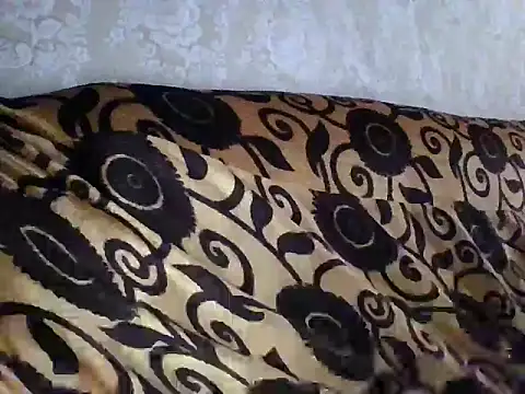 Snapshot of lucyswee chatting on 07/19/26, 04:54 lucyswee online show from 07/19/26, 04:54