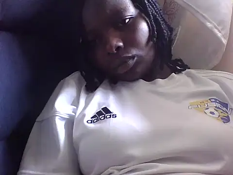 Snapshot of lucyswee chatting on 07/12/26, 11:44 lucyswee online show from 07/12/26, 11:44