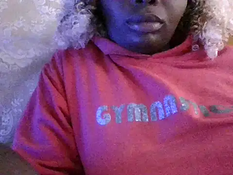 Snapshot of lucyswee chatting on 07/28/26, 05:37 lucyswee online show from 07/28/26, 05:37