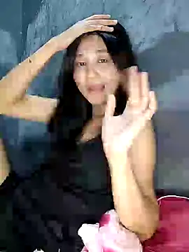 Snapshot of Rayya_4yy chatting on 07/13/26, 04:17 Rayya 4yy online show from 07/13/26, 04:17