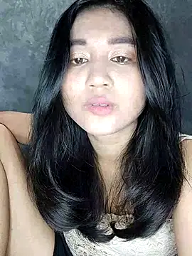 Snapshot of Rayya_4yy chatting on 06/27/26, 02:01 Rayya 4yy online show from 06/27/26, 02:01