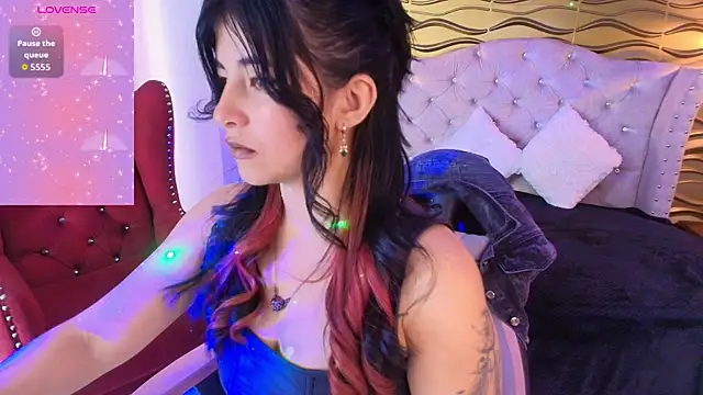  Ninaharpper online show from 06/20/26, 12:32