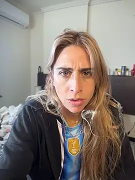 NicoleWilder online show from 06/26/26, 12:22