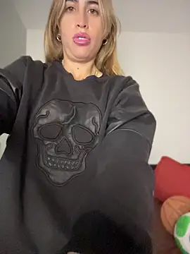 NicoleWilder online show from 07/09/26, 09:21