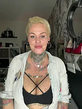 Snapshot of InkedMissLaBaehm chatting on 07/26/26, 10:16 InkedMissLaBaehm online show from 07/26/26, 10:16