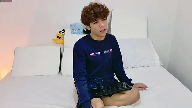 Samy Twink online show from 07/18/26, 01:03