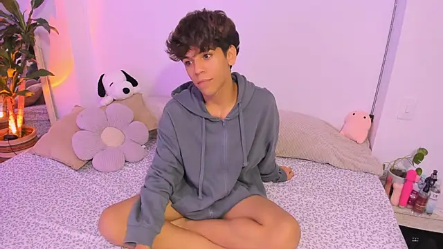 Samy Twink online show from 06/21/26, 03:23