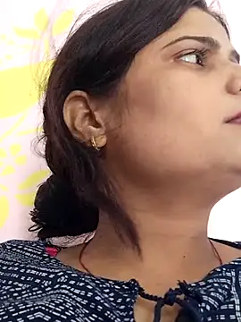 Snapshot of Missridhi chatting on 07/11/26, 01:22 Missridhi online show from 07/11/26, 01:22
