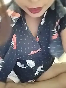 Snapshot of Missridhi chatting on 07/19/26, 06:04 Missridhi online show from 07/19/26, 06:04