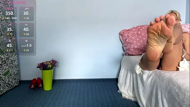 Snapshot of EvaClarkson chatting on 07/18/26, 10:57 EvaClarkson online show from 07/18/26, 10:57