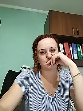 KarinaFlower99 online show from 07/15/26, 08:54