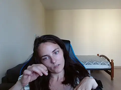 Snapshot of OliviaTheS chatting on 06/18/26, 03:17 OliviaTheS online show from 06/18/26, 03:17
