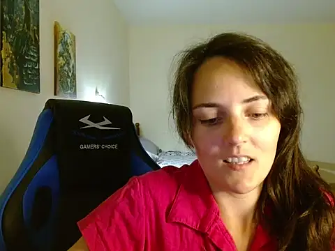 Snapshot of OliviaTheS chatting on 07/25/26, 08:04 OliviaTheS online show from 07/25/26, 08:04