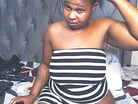 Loyal Alisha online show from 07/17/26, 04:21