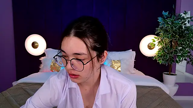MaddieMeyer online show from 07/16/26, 03:47