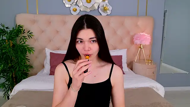 MaddieMeyer online show from 06/13/26, 03:59
