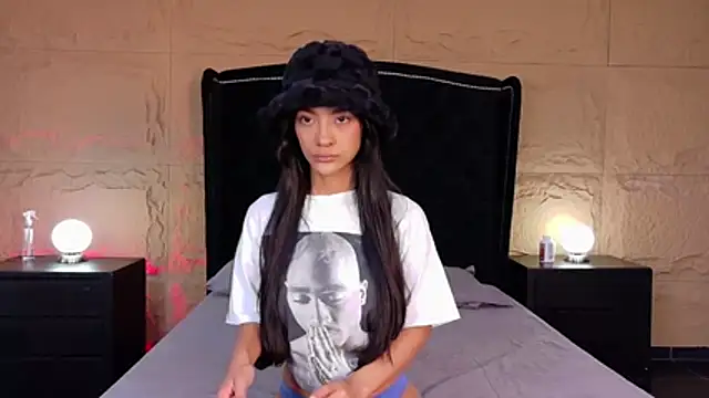 Ella Walsh online show from 07/19/26, 11:51