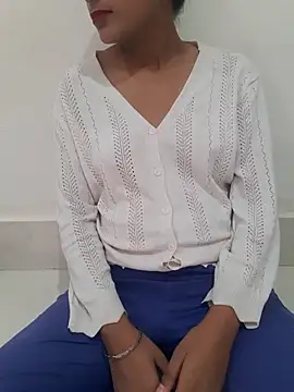 Riya5677 online show from 06/17/26, 03:50