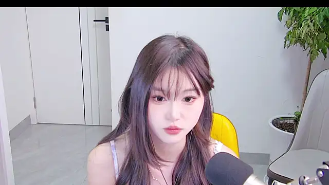 Snapshot of Zhaoqing111 chatting on 06/15/26, 12:38 Zhaoqing111 online show from 06/15/26, 12:38