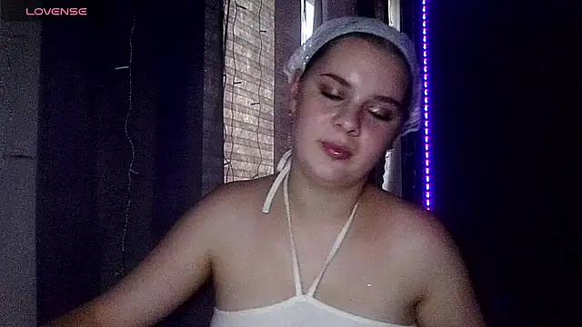 dakota charm  online show from 07/03/26, 10:11
