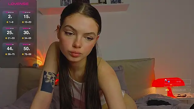 Snapshot of LillyMeow chatting on 06/15/26, 04:17 LillyMeow online show from 06/15/26, 04:17