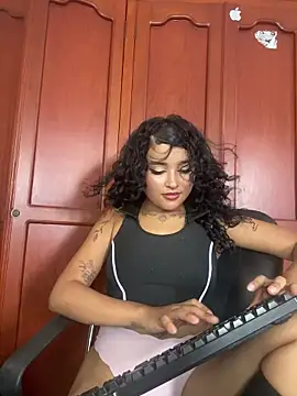maryale01 online show from 07/18/26, 07:11