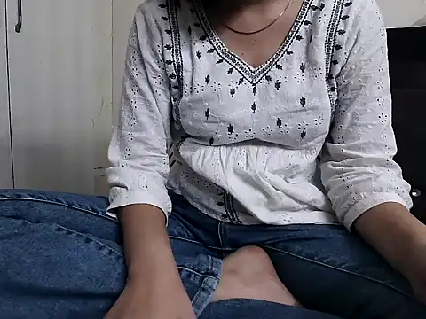 Rinkey-Love online show from 07/16/26, 06:27