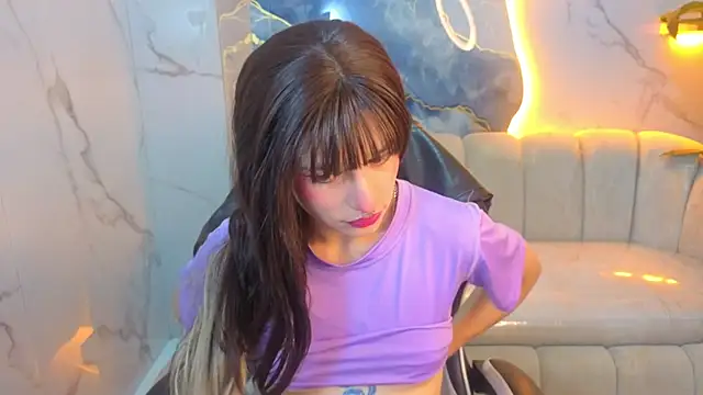 Snapshot of Lily_Tx chatting on 07/13/26, 12:37 Lily Tx online show from 07/13/26, 12:37