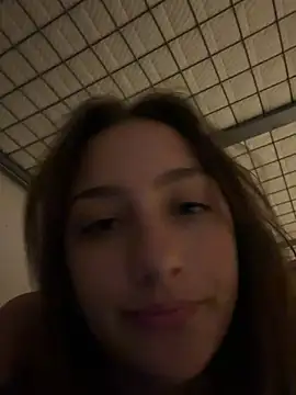 Snapshot of Violet_Velvet chatting on 06/25/26, 05:07 Violet Velvet online show from 06/25/26, 05:07