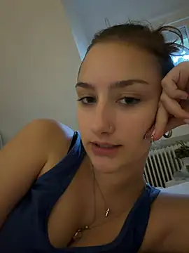 Snapshot of Violet_Velvet chatting on 07/13/26, 07:35 Violet Velvet online show from 07/13/26, 07:35